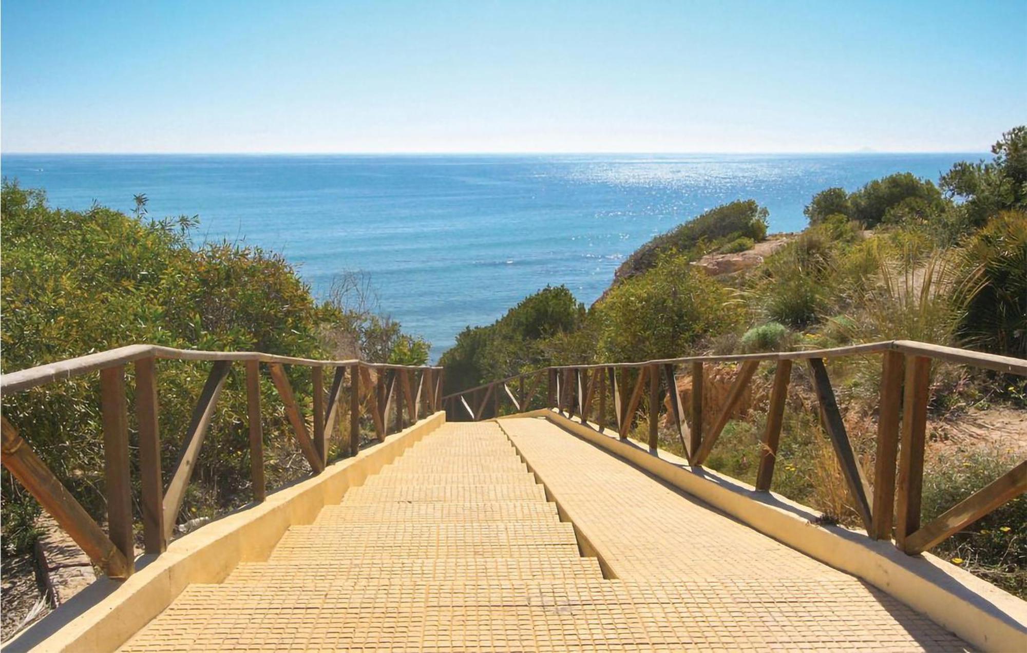 Awesome Apartment In Orihuela With Kitchen Playa Flamenca Eksteriør billede